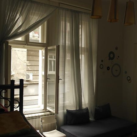 Time Hostel Belgrade Luaran gambar
