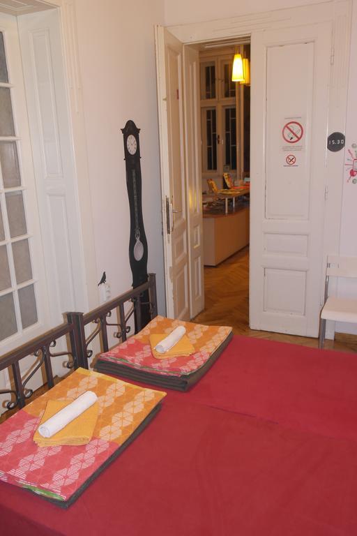 Time Hostel Belgrade Bilik gambar