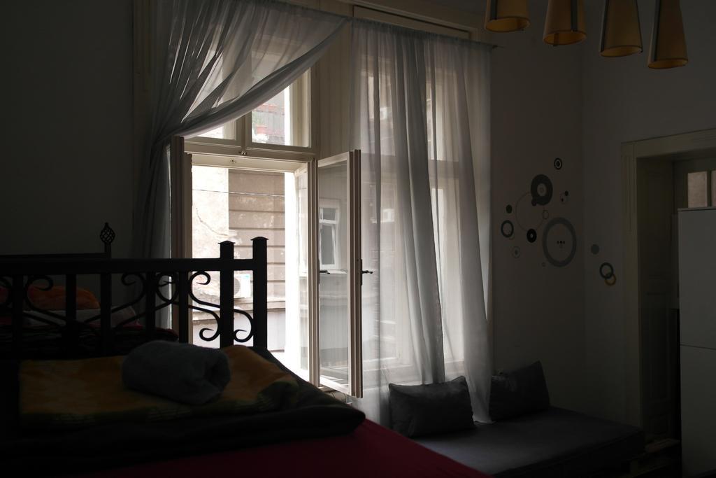 Time Hostel Belgrade Luaran gambar