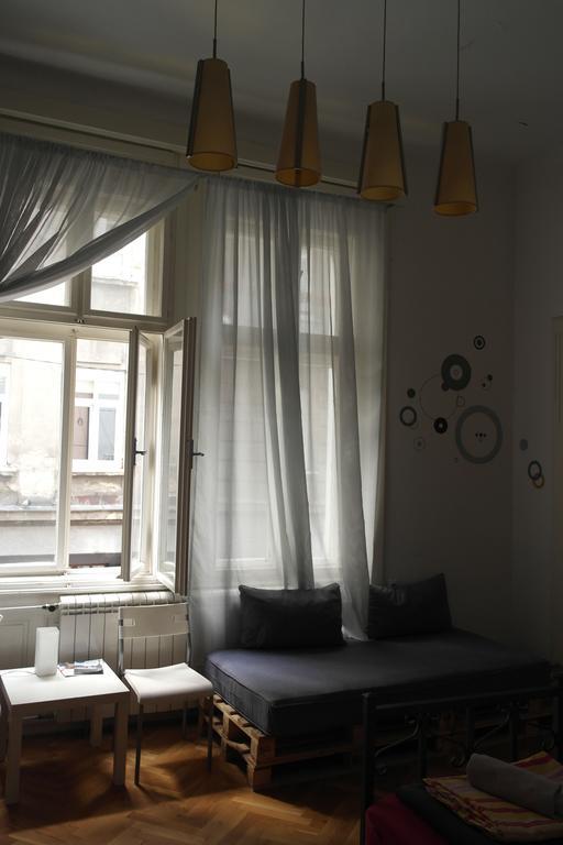 Time Hostel Belgrade Luaran gambar
