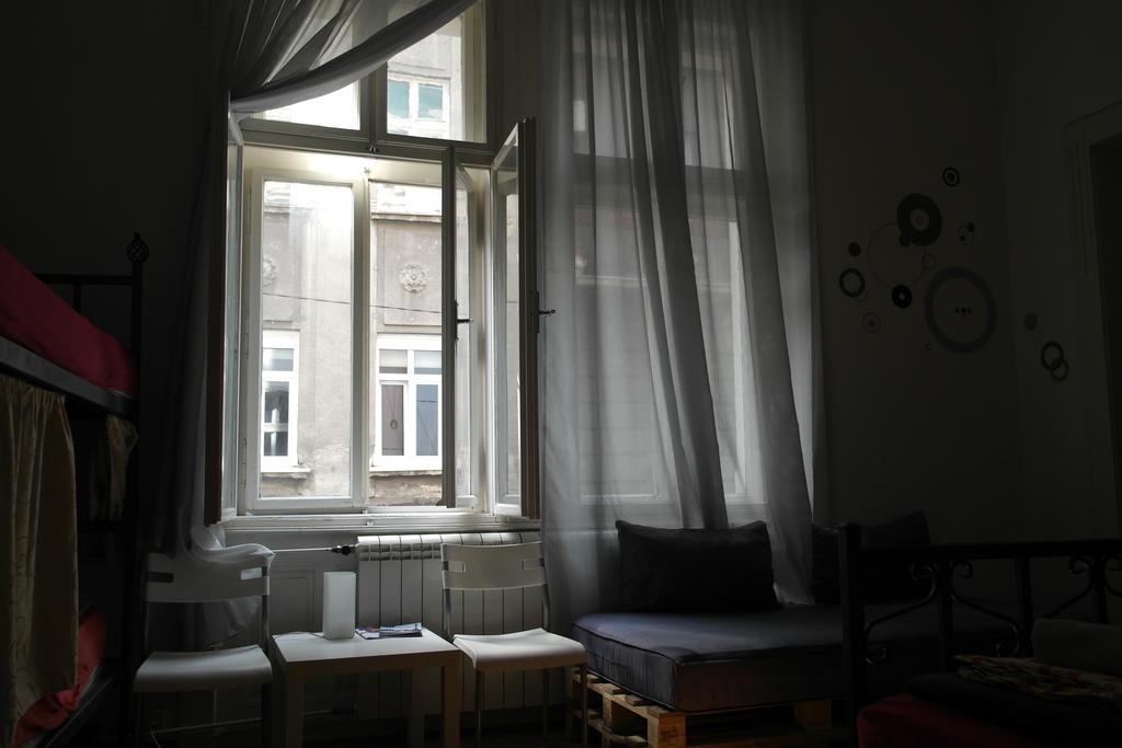 Time Hostel Belgrade Luaran gambar