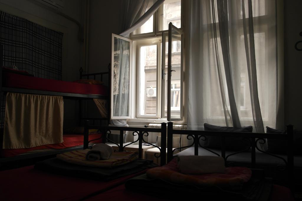 Time Hostel Belgrade Luaran gambar
